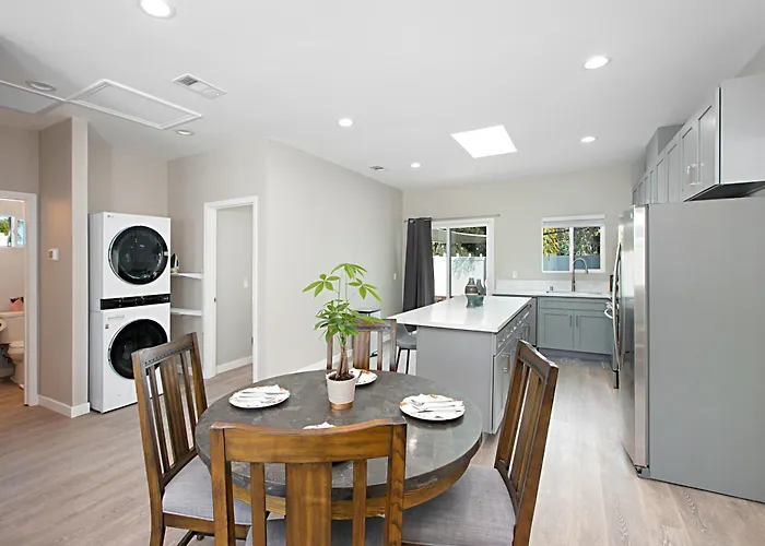 Family Friendly Newly Built San Diego Home!