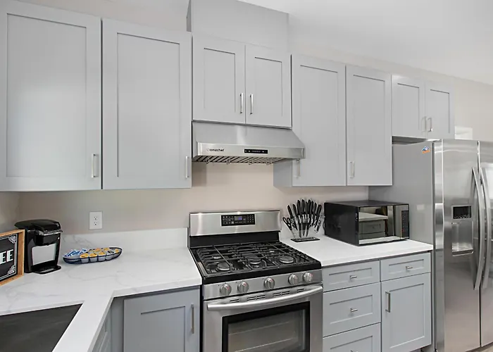 Family Friendly Newly Built San Diego Home!